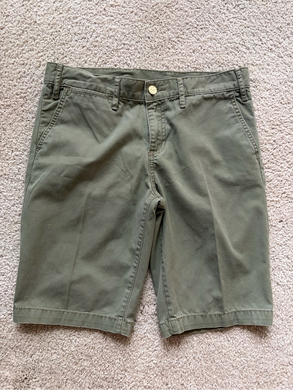 Tory Burch women’s green Khaki chino Bermuda summer everyday shorts size 28